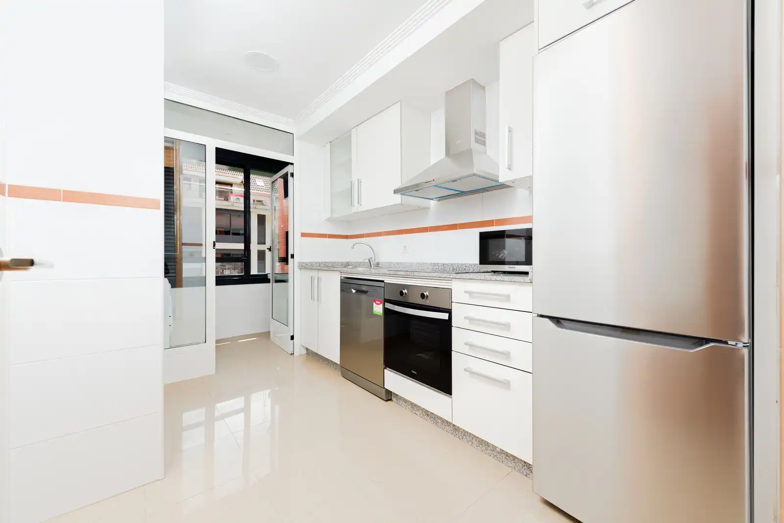 Kitchen of Flat for sale in Vigo   with Storage room