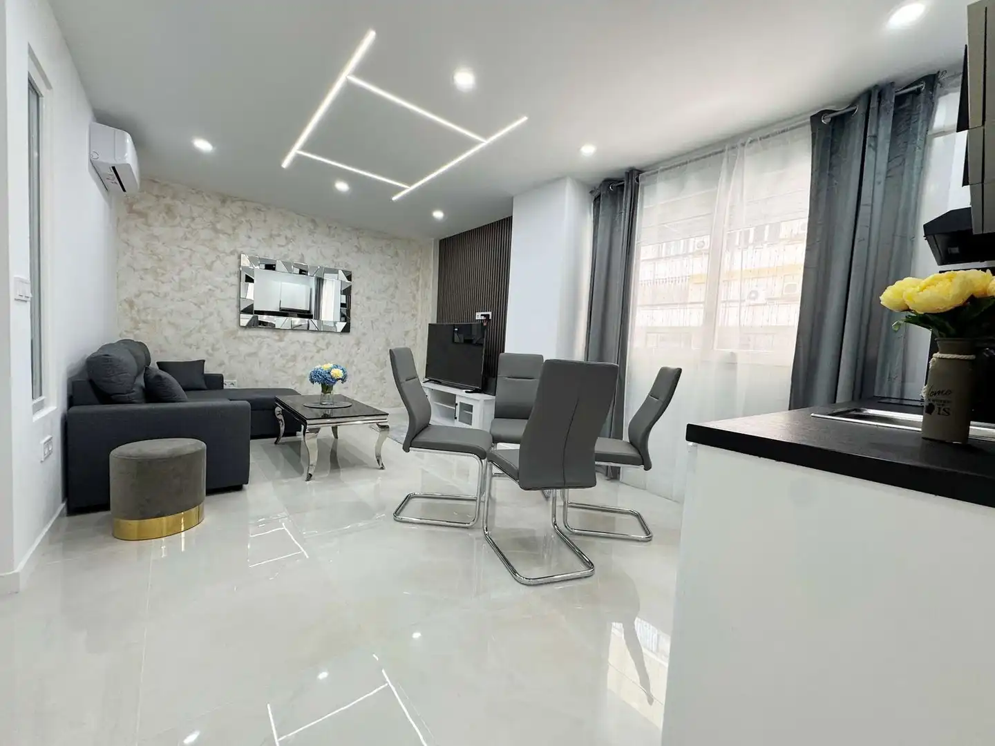 Sala de estar de Piso en venta en Alicante / Alacant con Jardín privado y Terraza