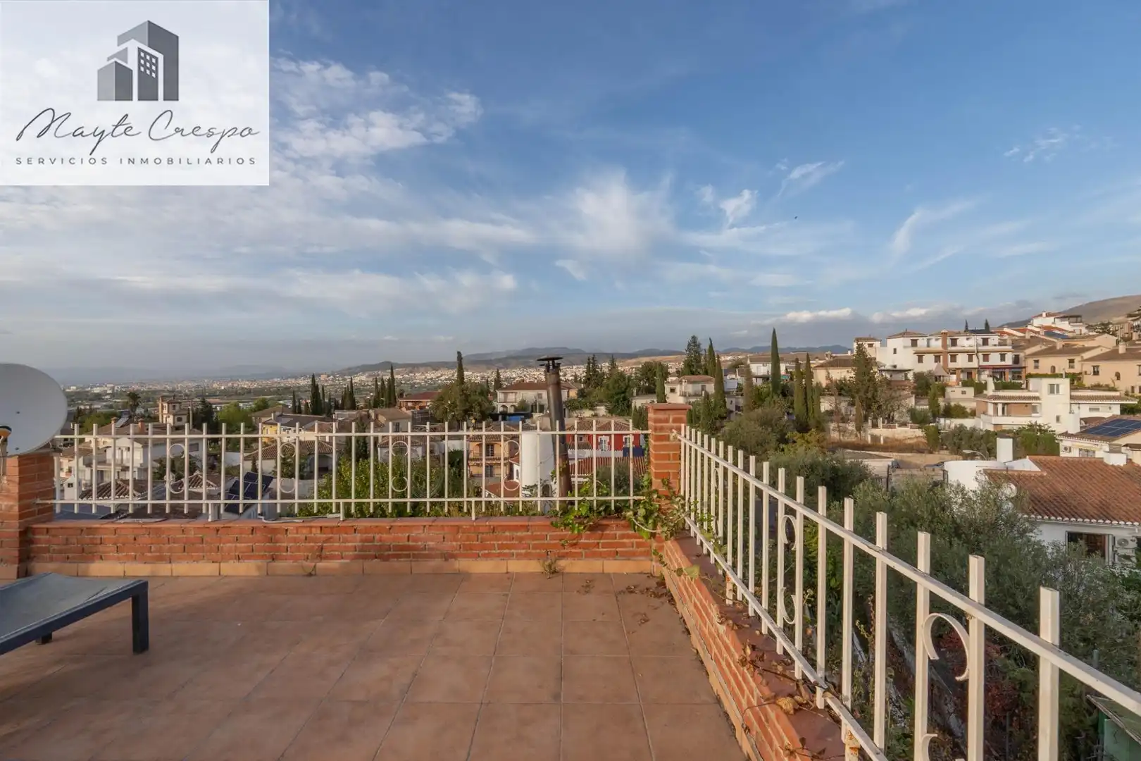 Terrassa de Casa o xalet en venda en La Zubia amb Calefacció, Jardí privat i Terrassa
