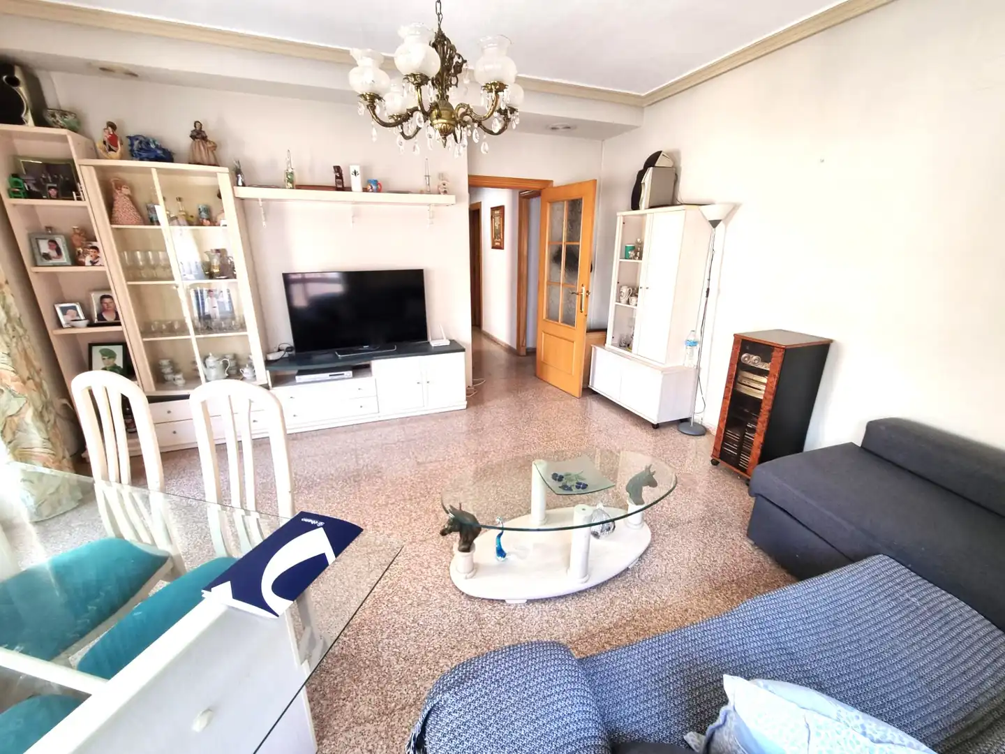 Sala d'estar de Pis en venda en Elche / Elx amb Aire condicionat, Moblat i Balcó