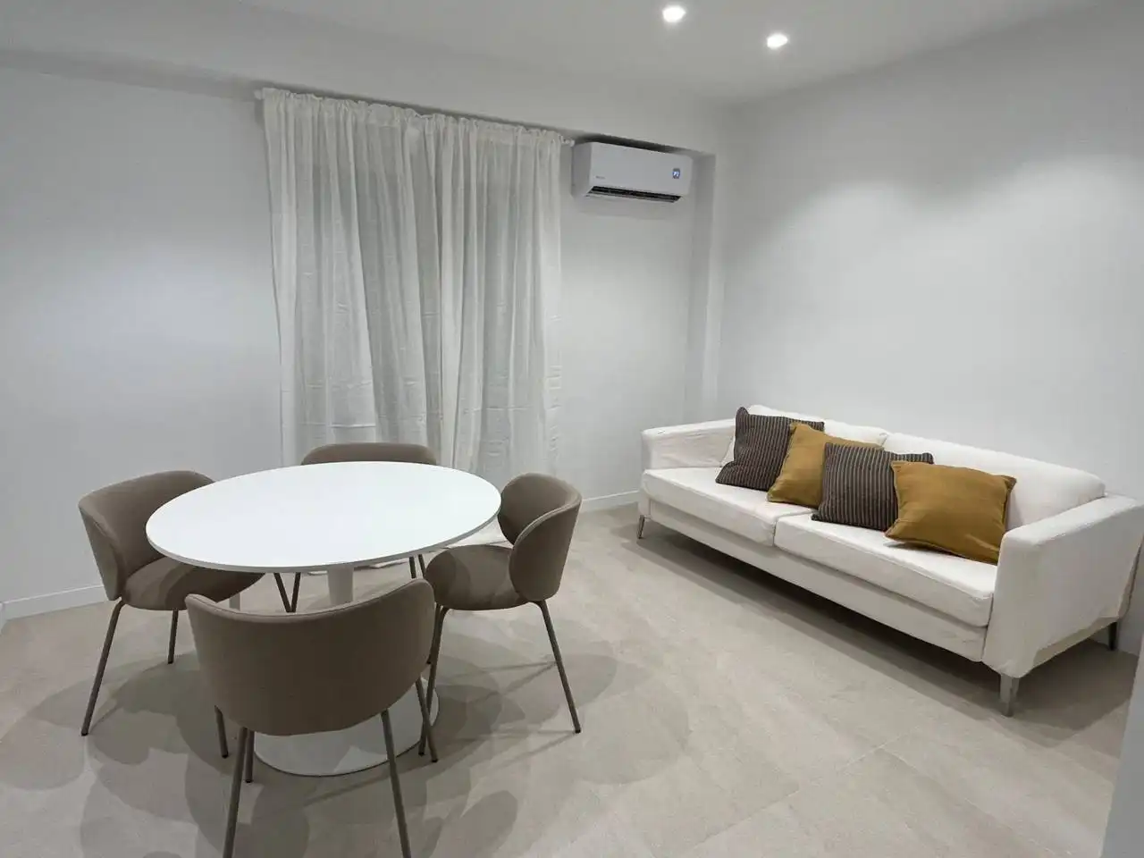 Wohnzimmer von Wohnung zur Miete in Valencia mit Klimaanlage und Möbliert