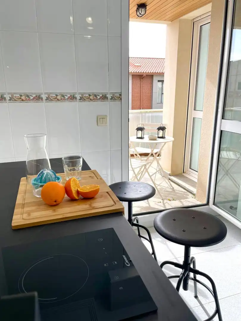 Cuina de Casa adosada en venda en  Logroño amb Calefacció, Jardí privat i Terrassa