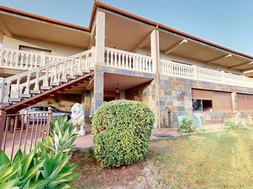 Detached house with pool for sale in Norte-Sierra