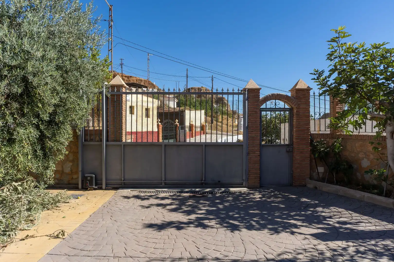 Exterior view of Country homes for sale in Guadix  with Terrace, Storage room and Furnished
