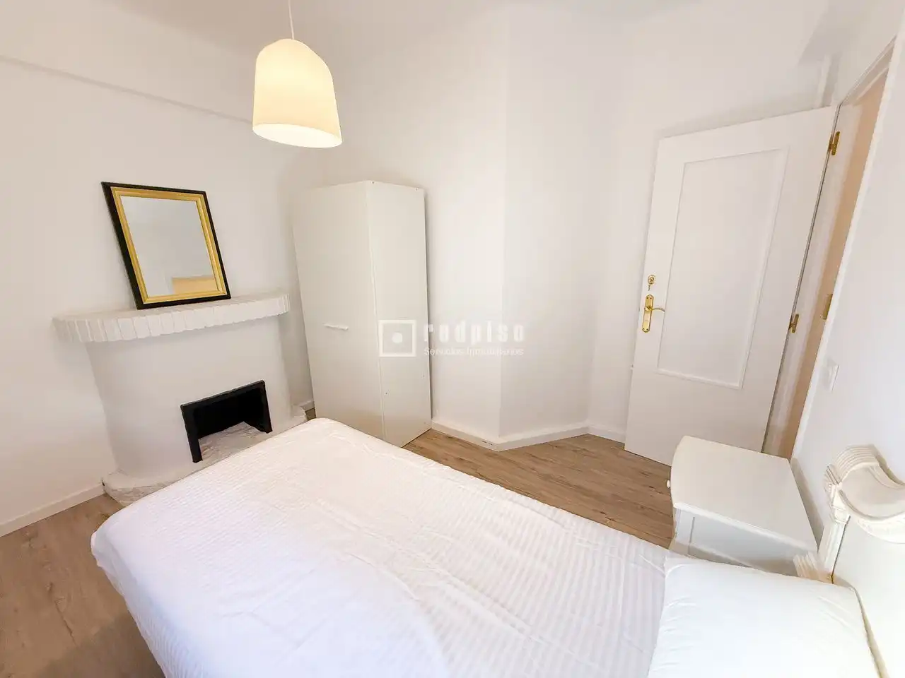 Habitación de Piso en venta en Valencia con Amueblado y Alarma