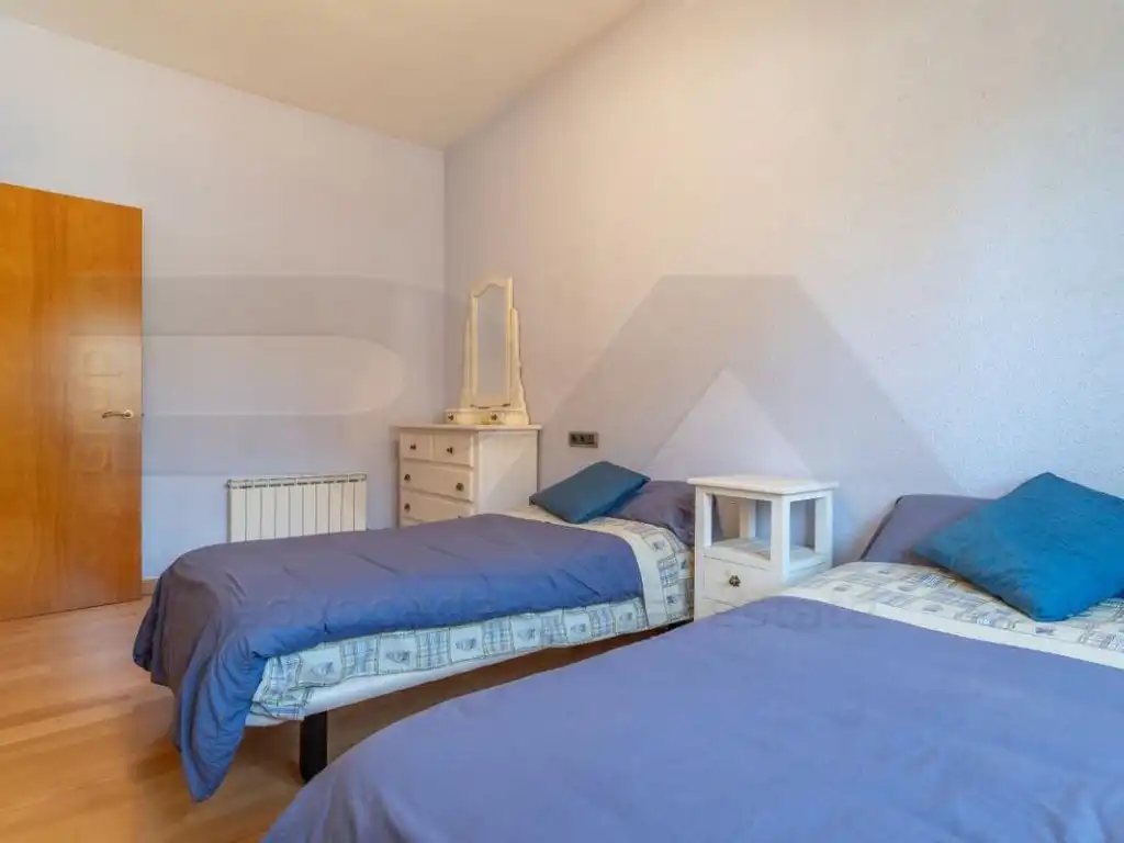 Dormitori de Casa o xalet en venda en Tarragona amb Aire condicionat, Jardí privat i Terrassa