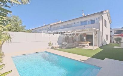 Swimming pool of Single-family semi-detached for sale in Roda de Berà  with Terrace, Swimming Pool and Balcony