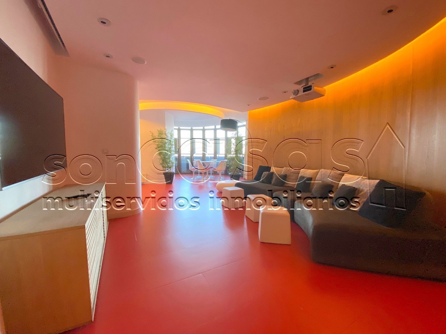 Living room of Flat to rent in  Madrid Capital  with Air Conditioner, Heating and Swimming Pool