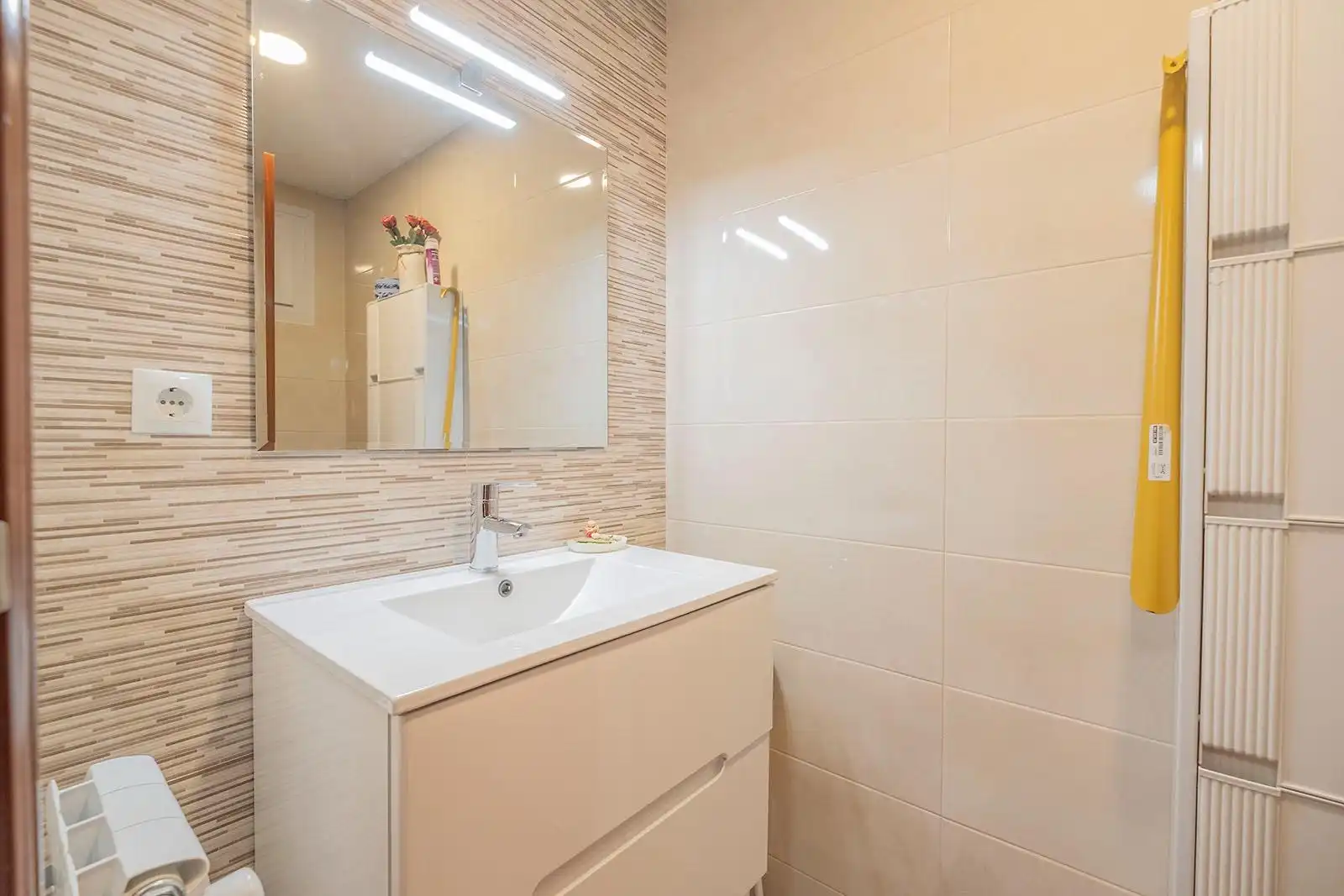 Baño de Casa adosada en venta en Tres Cantos con Calefacción, Jardín privado y Parquet
