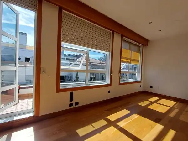 Wohnung mit Aufzug zum Verkauf in Rúa Colón