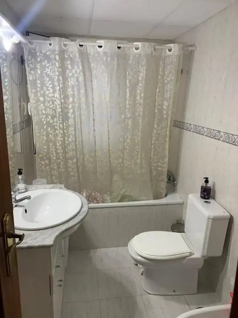 Baño de Piso en venta en Montoro con Aire acondicionado y Balcón