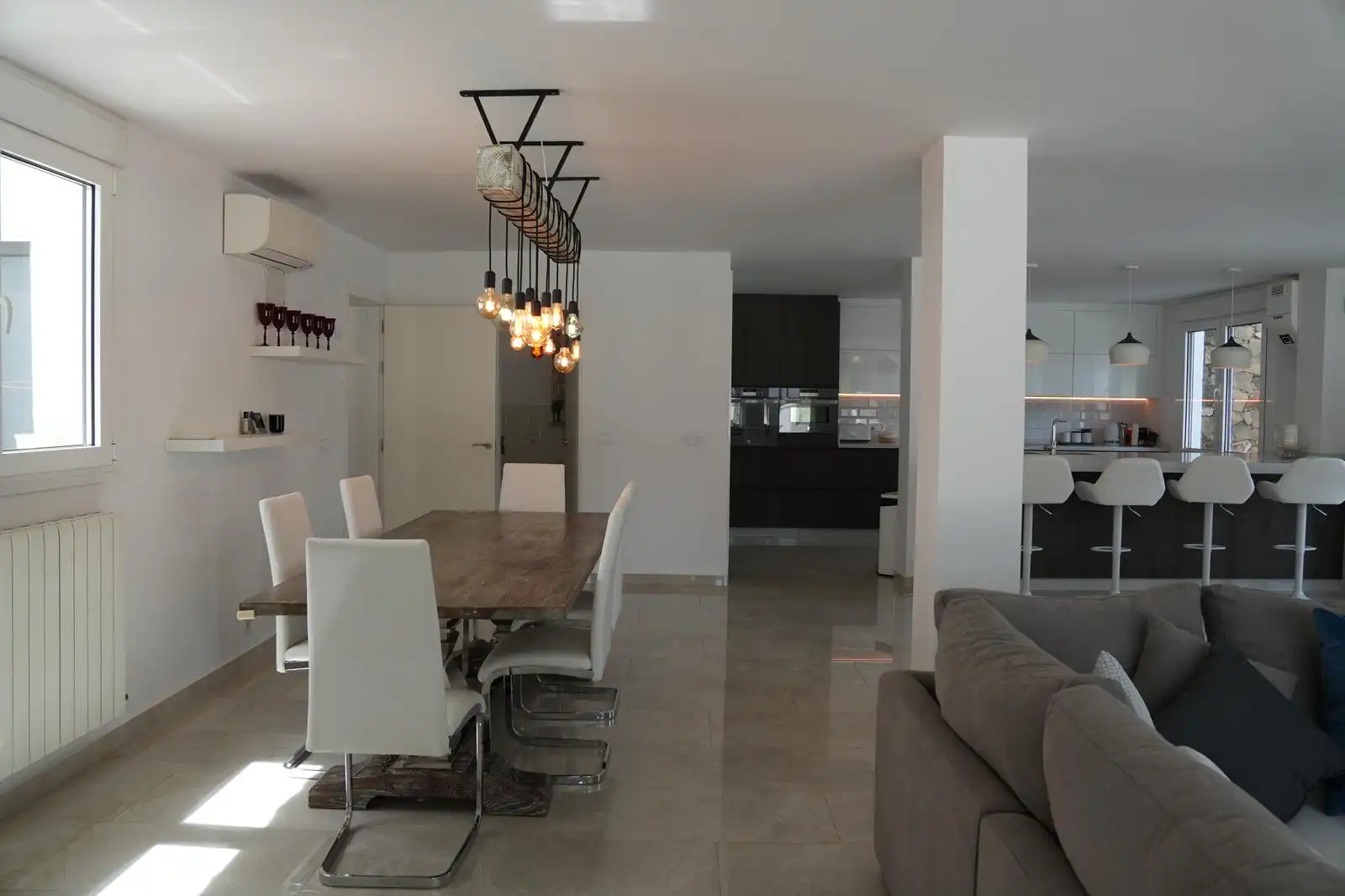 Menjador de Casa o xalet de lloguer en Marbella amb Jardí privat, Terrassa i Piscina