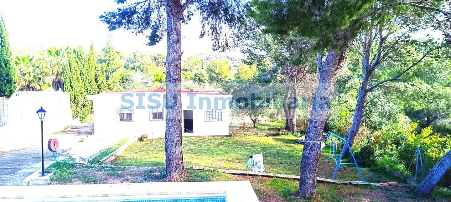 Vista exterior de Finca rústica en venda en Montroi / Montroy amb Jardí privat, Terrassa i Piscina