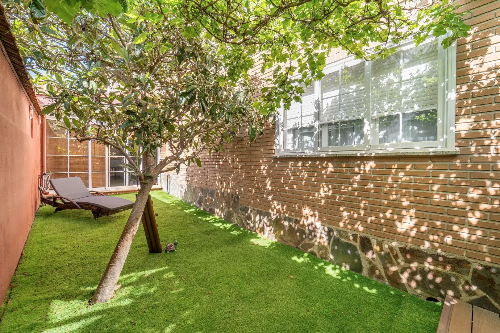 Jardín de Casa adosada en venta en La Torre de Esteban Hambrán con Aire acondicionado, Calefacción y Jardín privado