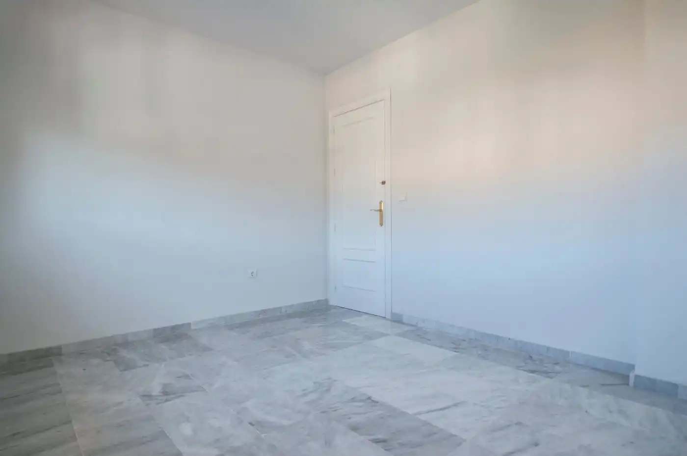 Flat for rent in Roquetas de Mar  with Terrace and Community pool