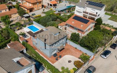 Vista exterior de Casa o xalet en venda en Santa Eulàlia de Ronçana amb Calefacció, Jardí privat i Terrassa