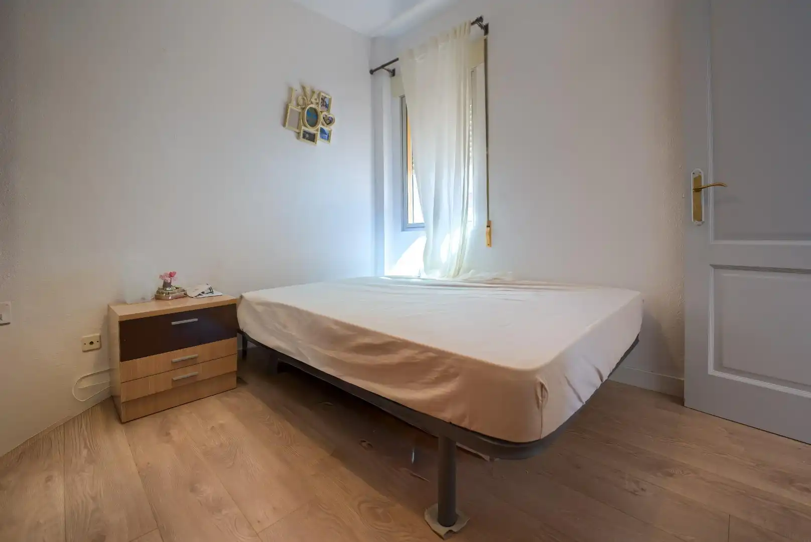 Dormitori de Pis en venda en Sevilla amb Aire condicionat i Balcó