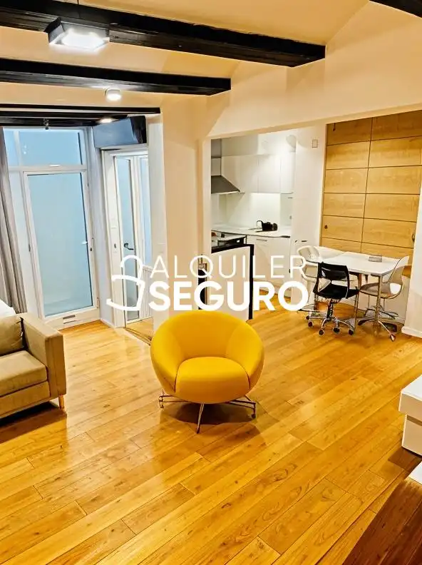 Estudio de alquiler en Requena con Amueblado
