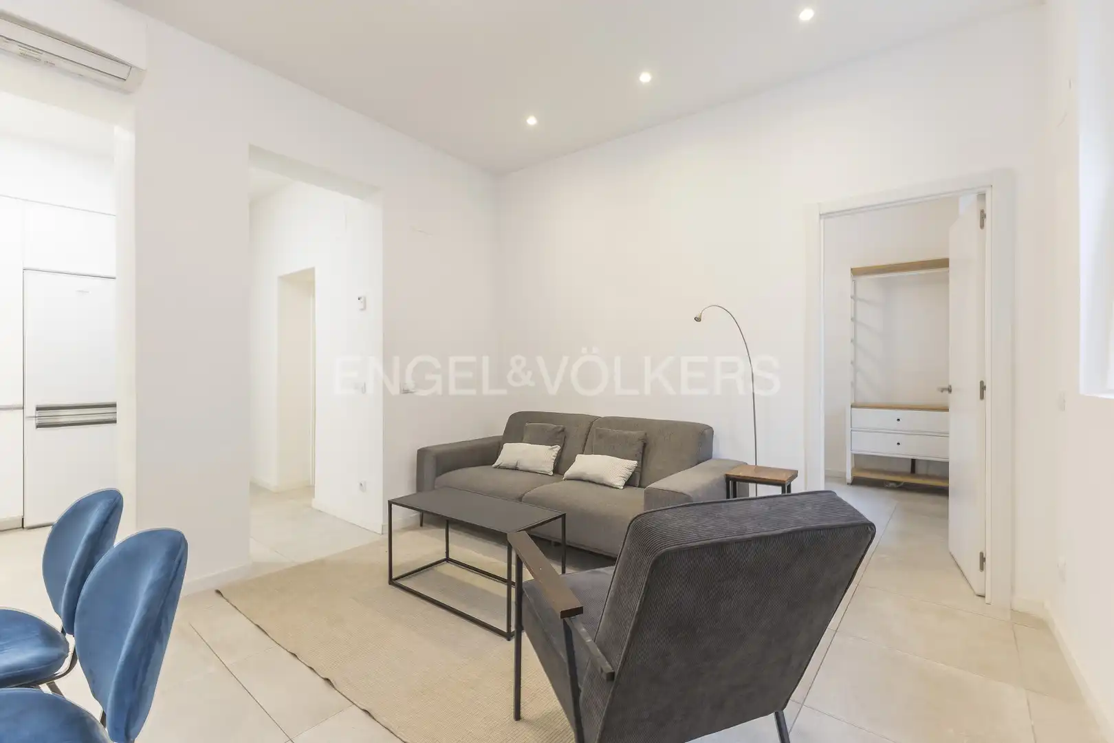 Exterior view of Flat for rent in Madrid  with Air Conditioner, Heating and Furnished