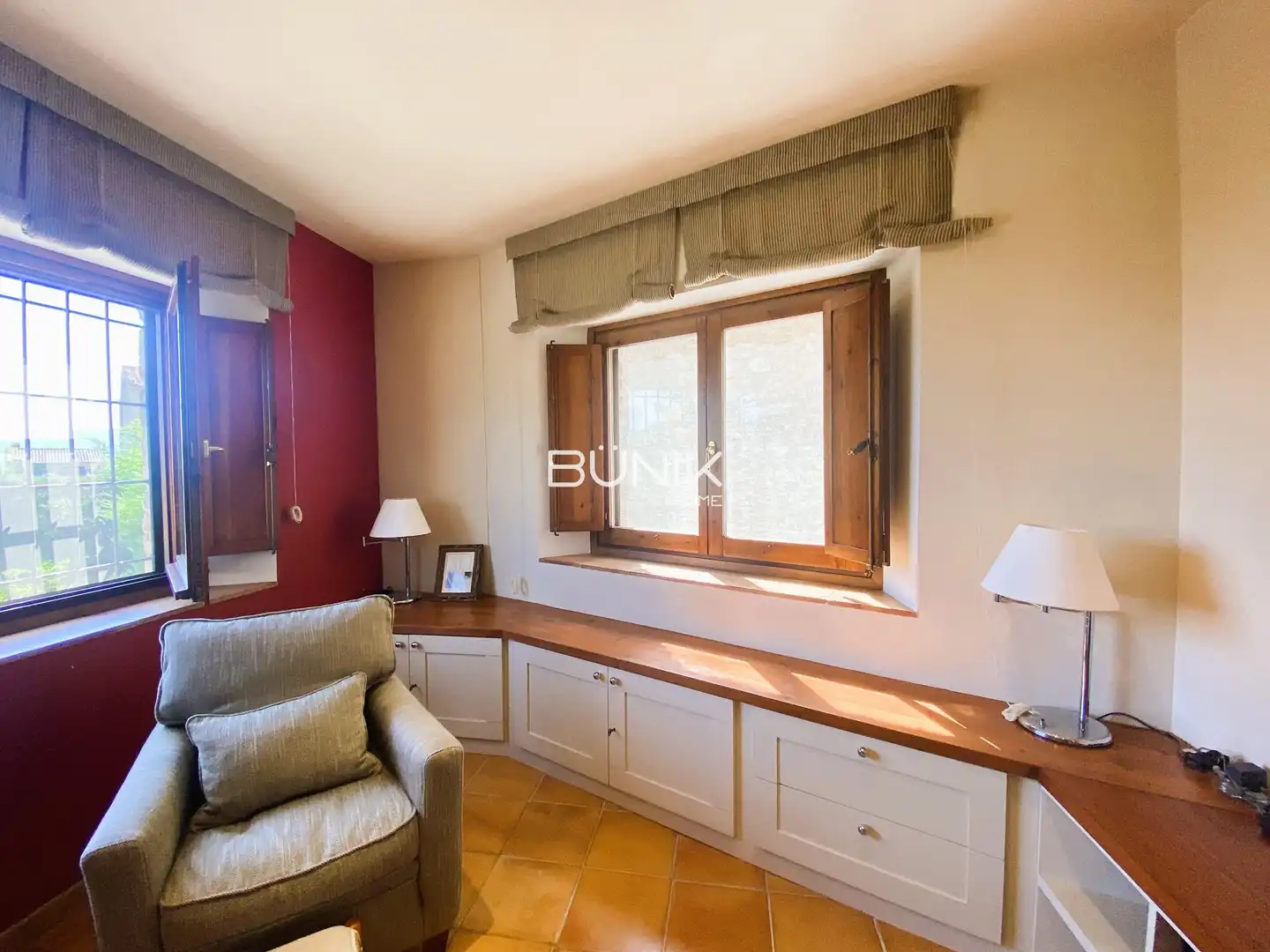Sala d'estar de Casa o xalet en venda en Torrent (Girona) amb Aire condicionat, Calefacció i Terrassa