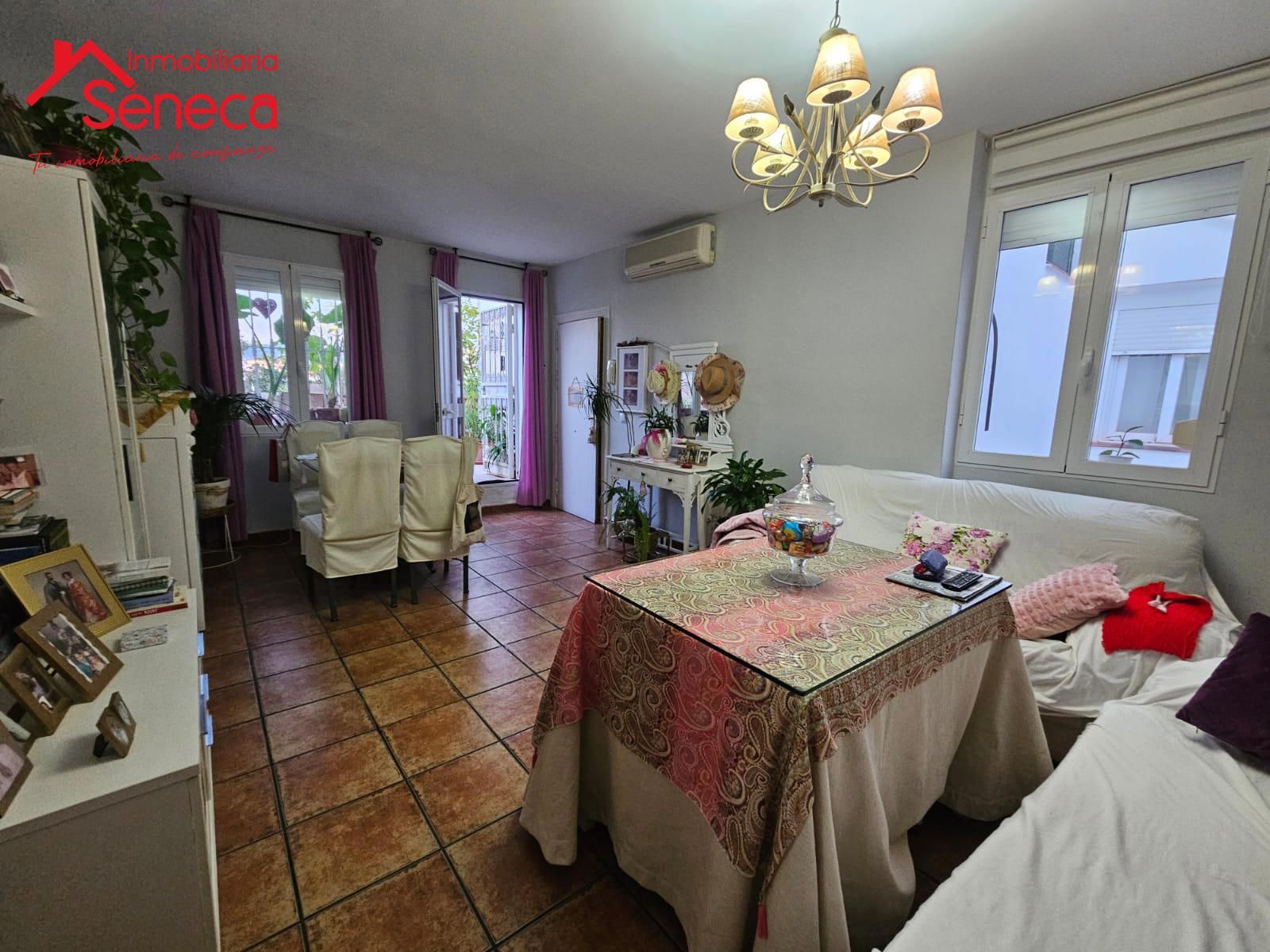 Vista exterior de Àtic en venda en  Córdoba Capital amb Aire condicionat, Calefacció i Terrassa