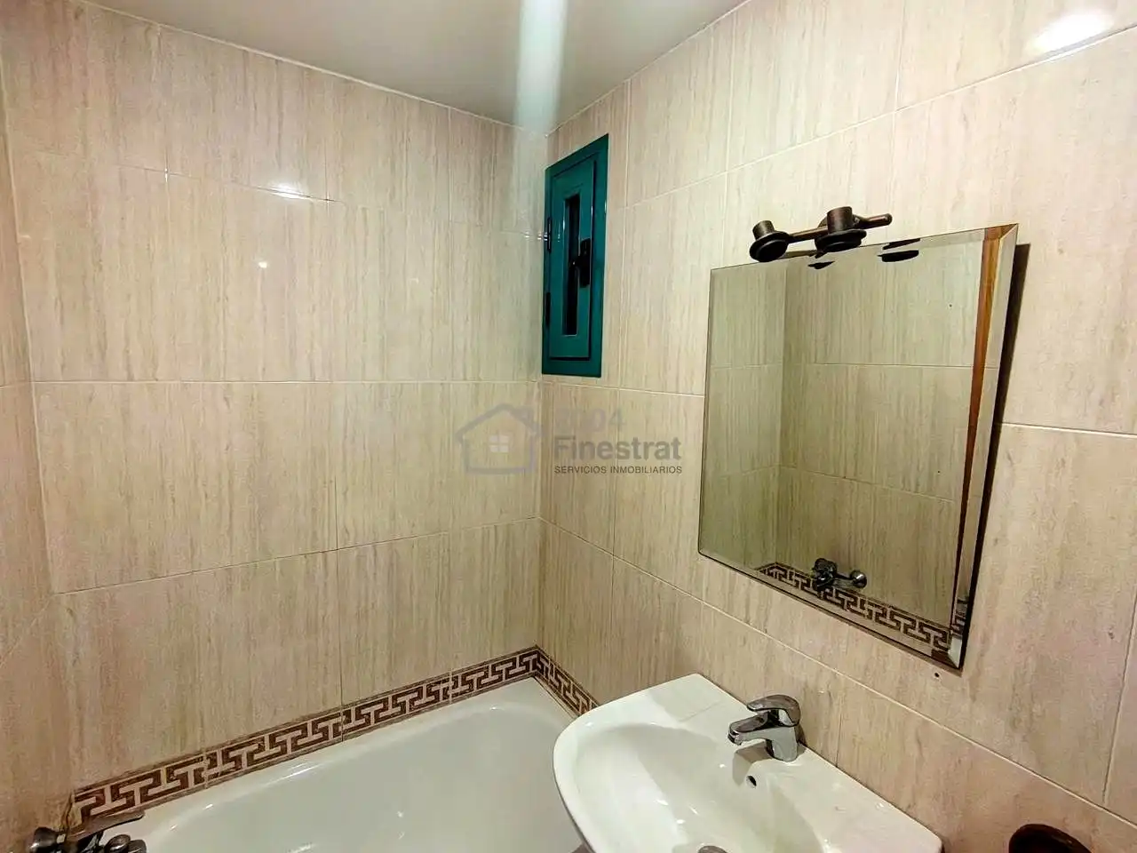Bany de Apartament en venda en Benidorm amb Terrassa i Alarma