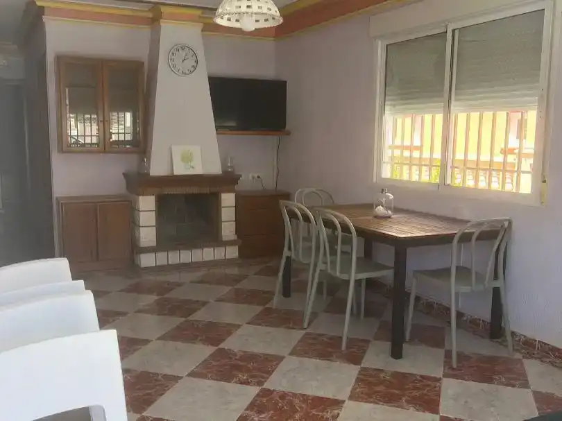 Menjador de Casa o xalet de lloguer en Torrevieja amb Aire condicionat, Piscina i Balcó