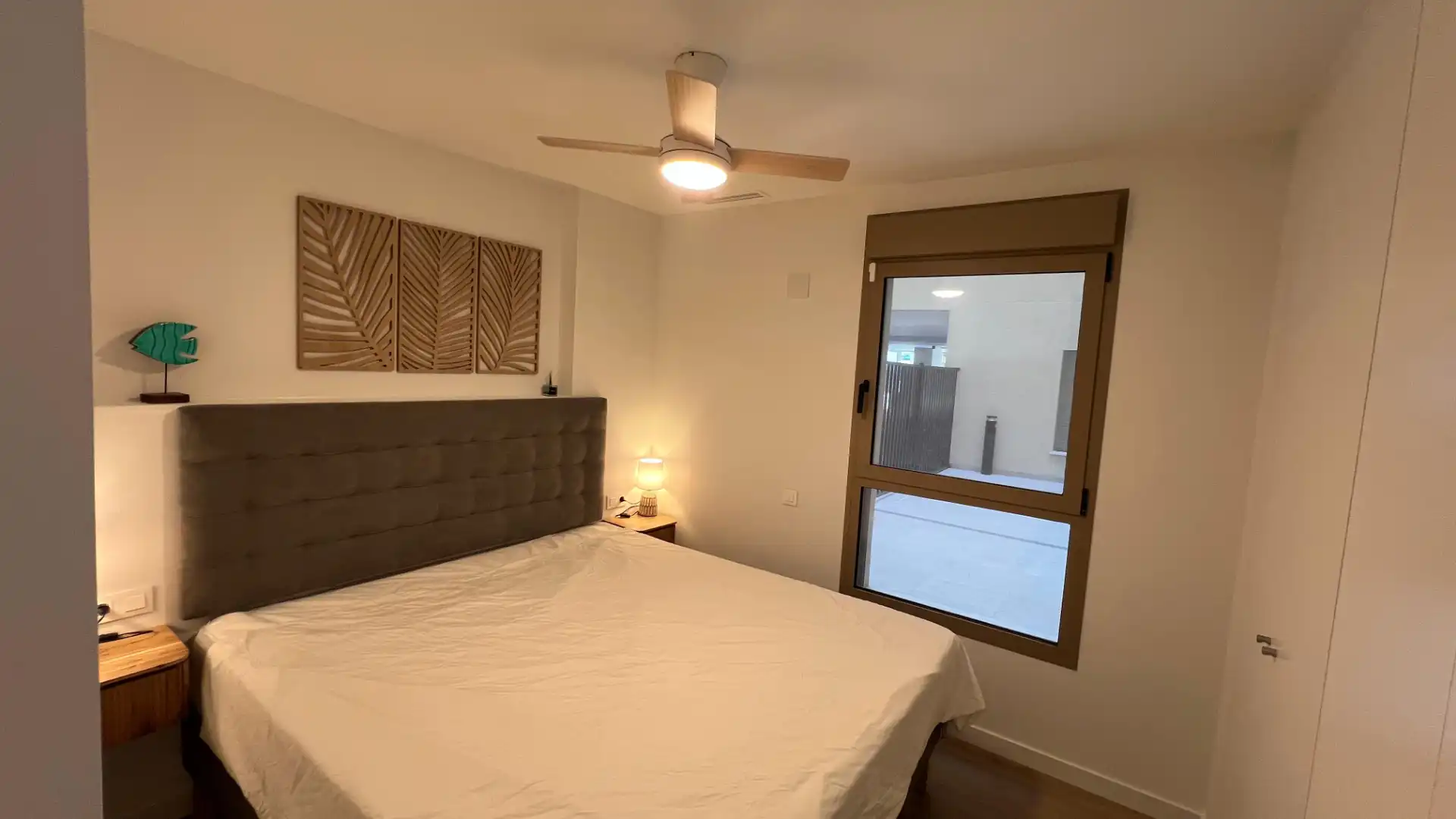 Habitación de Piso de alquiler en El Puig de Santa Maria con Aire acondicionado, Amueblado y TV