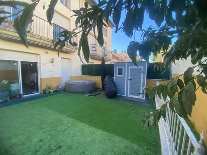 Jardí de Casa adosada en venda en Santa Oliva amb Jardí privat, Terrassa i Traster