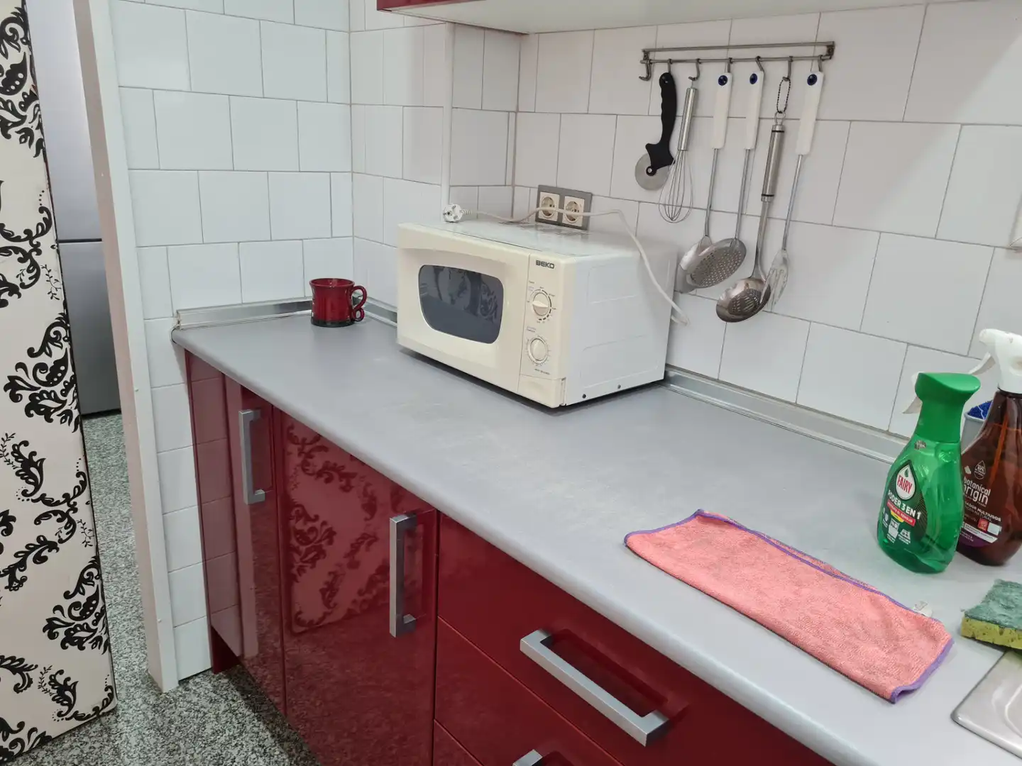 Cuina de Àtic de lloguer en Girona amb Aire condicionat, Calefacció i Parquet