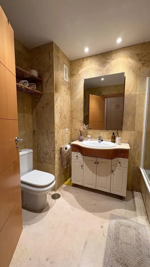 Bathroom of Flat for sale in Benalmádena  with Air Conditioner, Heating and Storage room