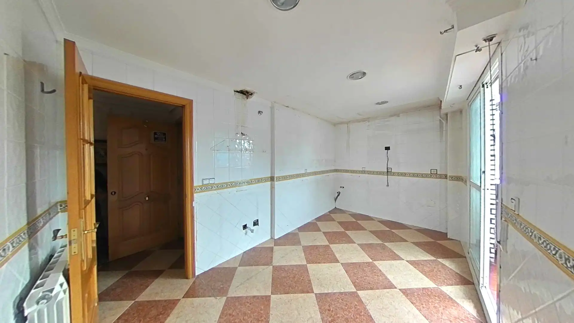 Badezimmer von Wohnung zum Verkauf in Bembibre mit Heizung und Balkon