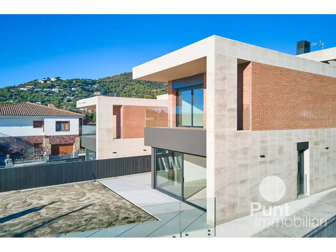 Exterior view of Houses for sale in Premià de Dalt  with Air Conditioner and Heating