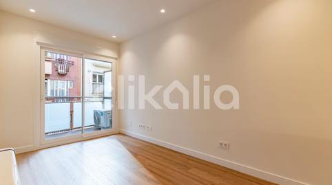 Foto 3 de Piso en venta en El Camp de l'Arpa del Clot, Barcelona