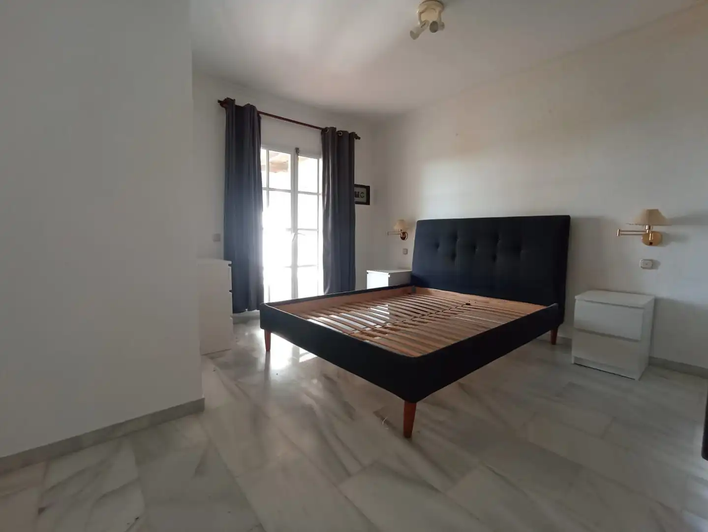Habitación de Casa o chalet en venta en Estepona con Calefacción, Terraza y Trastero