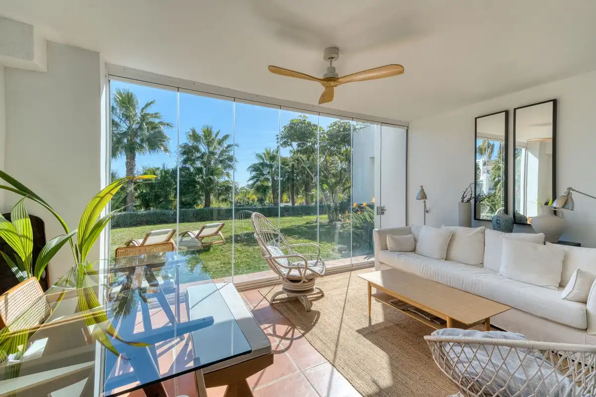 Living room of Ground floor for sale in Casares  with Air Conditioner, Private garden and Terrace