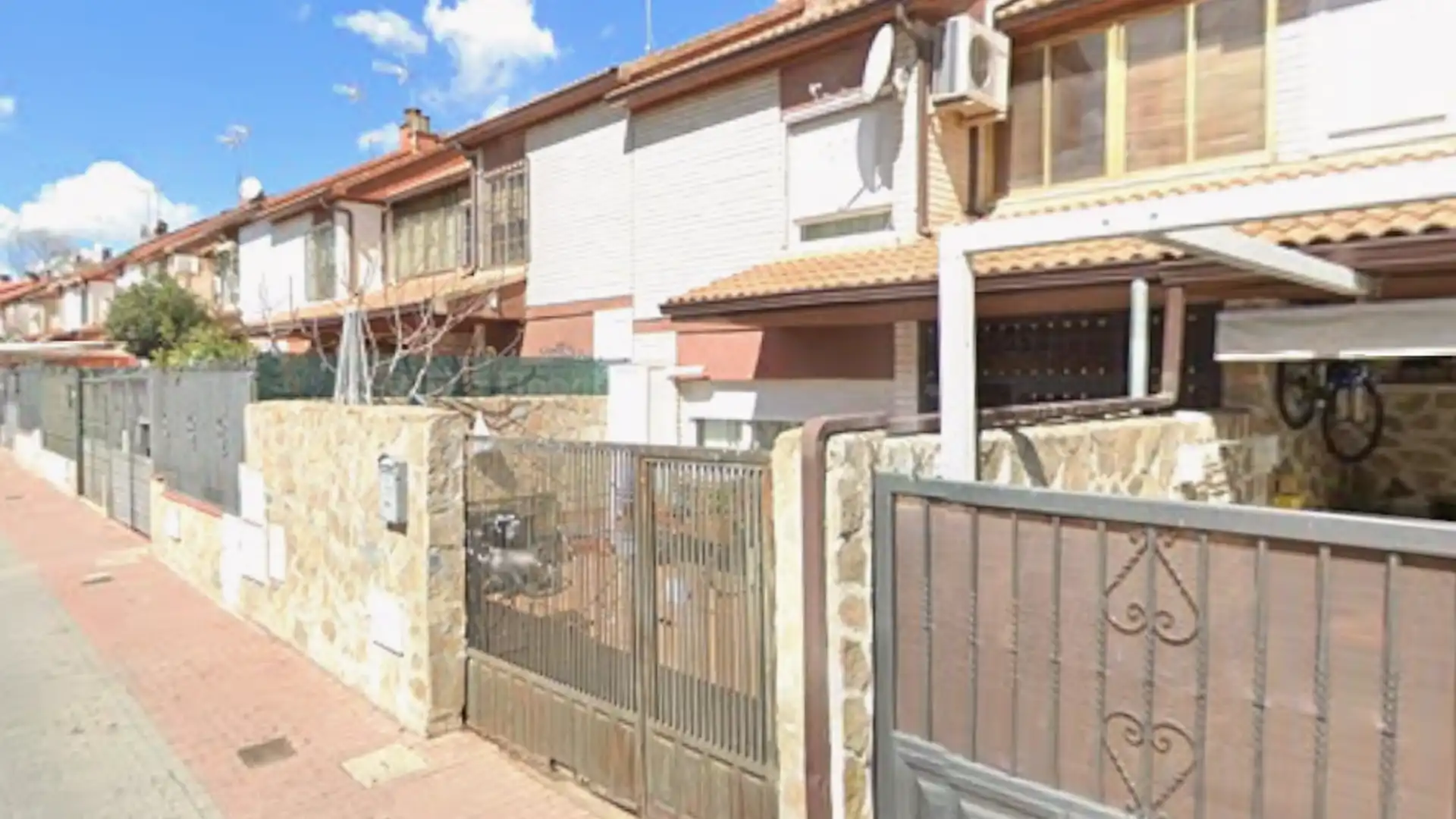 Casa adosada en venda a Pintor Murillo, Daganzo de Arriba