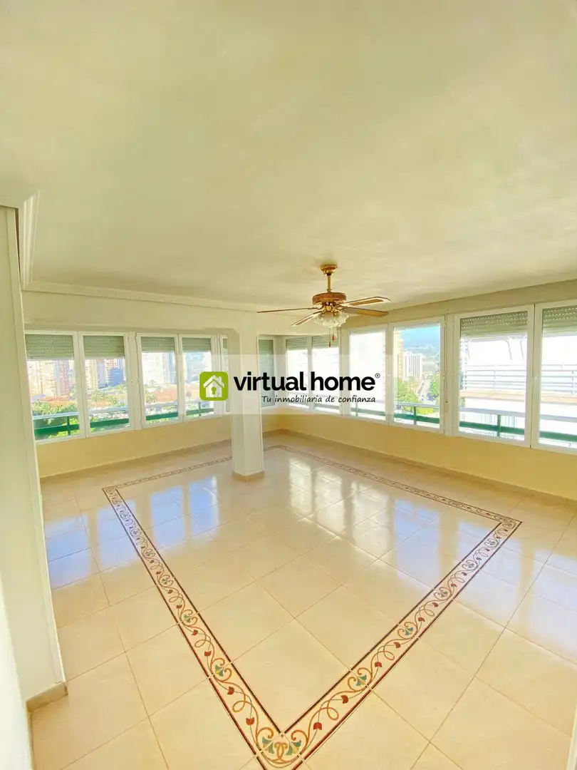 Living room of Flat for sale in Benidorm  with Air Conditioner, Heating and Private garden