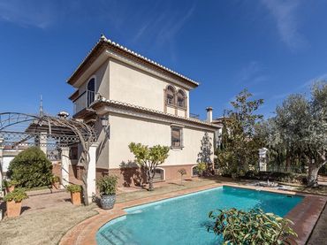 Villa con piscina in vendita a Ogíjares