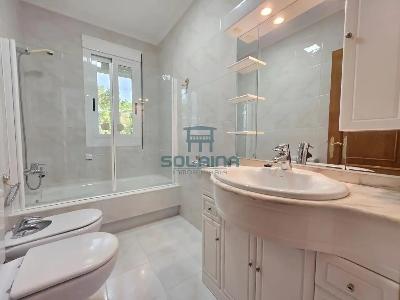 Baño de Casa o chalet en venta en A Merca   con Calefacción, Jardín privado y Terraza