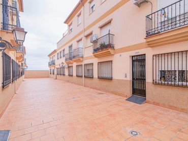 Flat with lift for sale in Calle Calle Alhambra