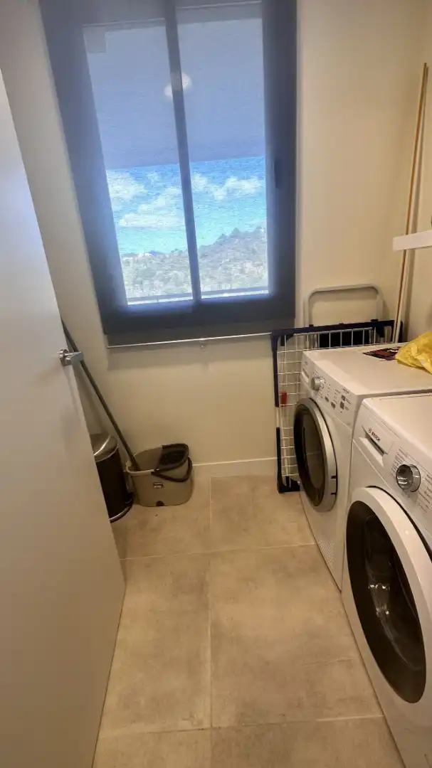 Piso de alquiler en Estepona con Aire acondicionado, Terraza y Amueblado