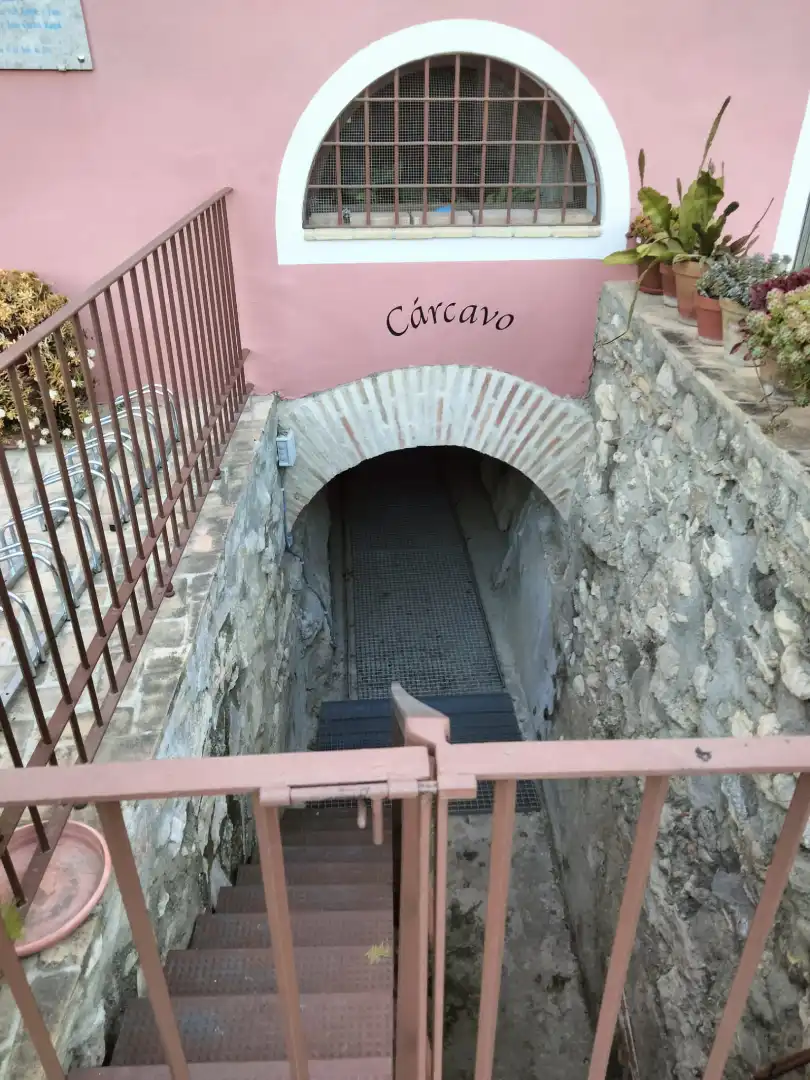 Inmuebles singulares con piscina en venta en Travesía Carretera de Mula 2, imagen 13
