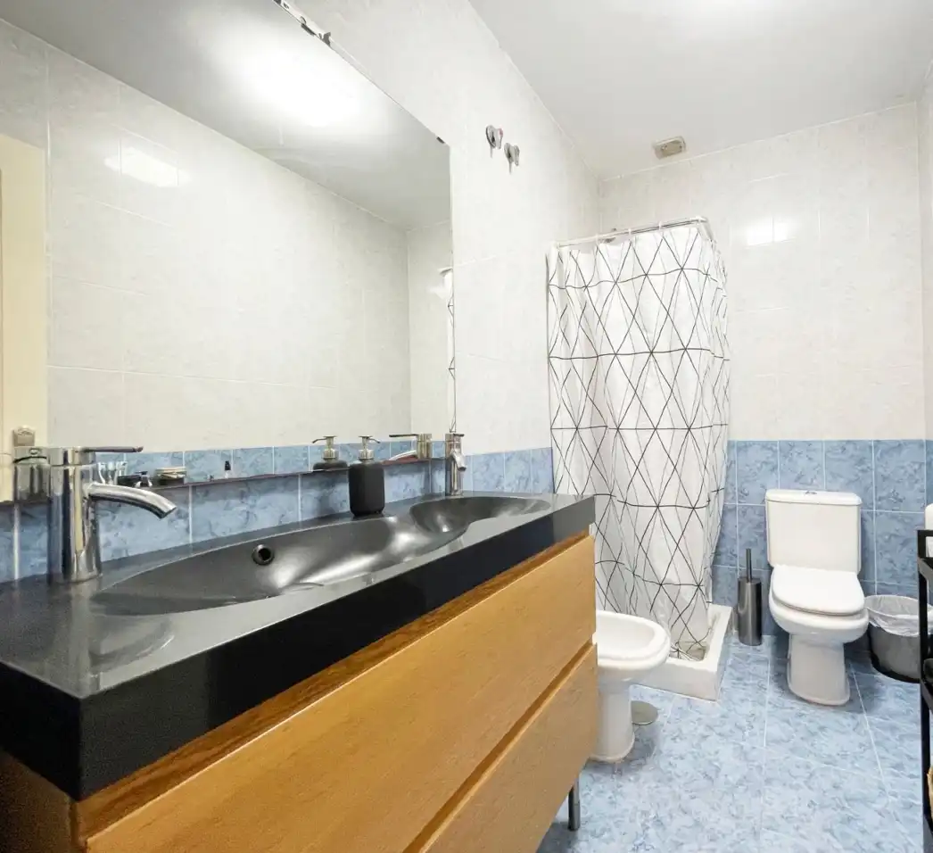 Baño de Casa adosada en venta en Rincón de la Victoria con Jardín privado, Terraza y Trastero