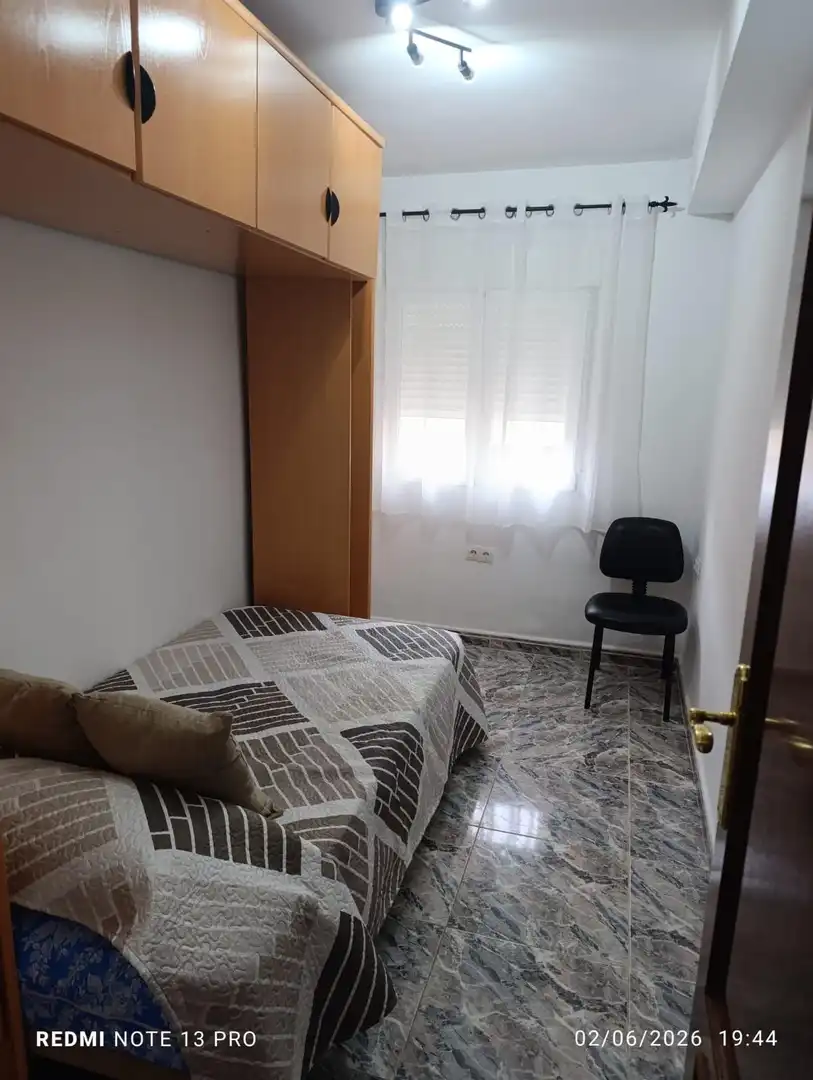 Habitación de Piso de alquiler en Granada con Balcón