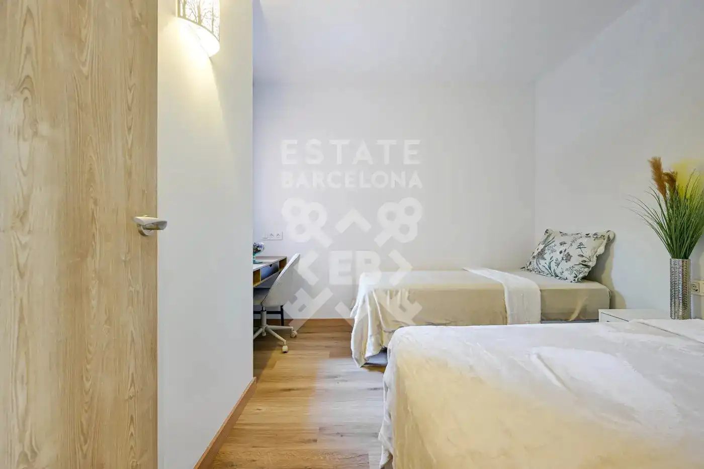 Schlafzimmer von Wohnung zum Verkauf in Lloret de Mar mit Klimaanlage, Heizung und Privatgarten