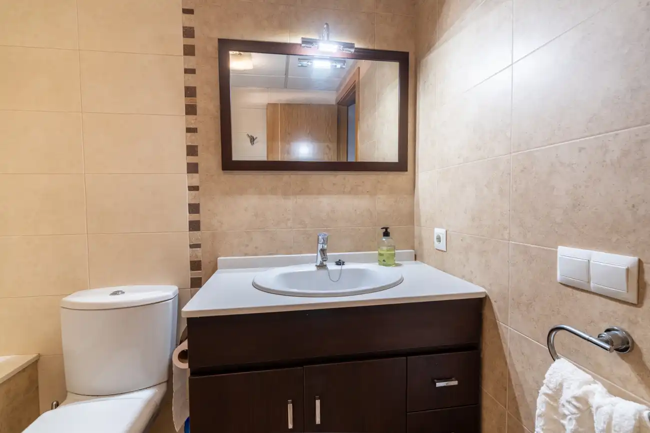 Bathroom of Flat for sale in Roquetes  with Air Conditioner, Heating and Terrace