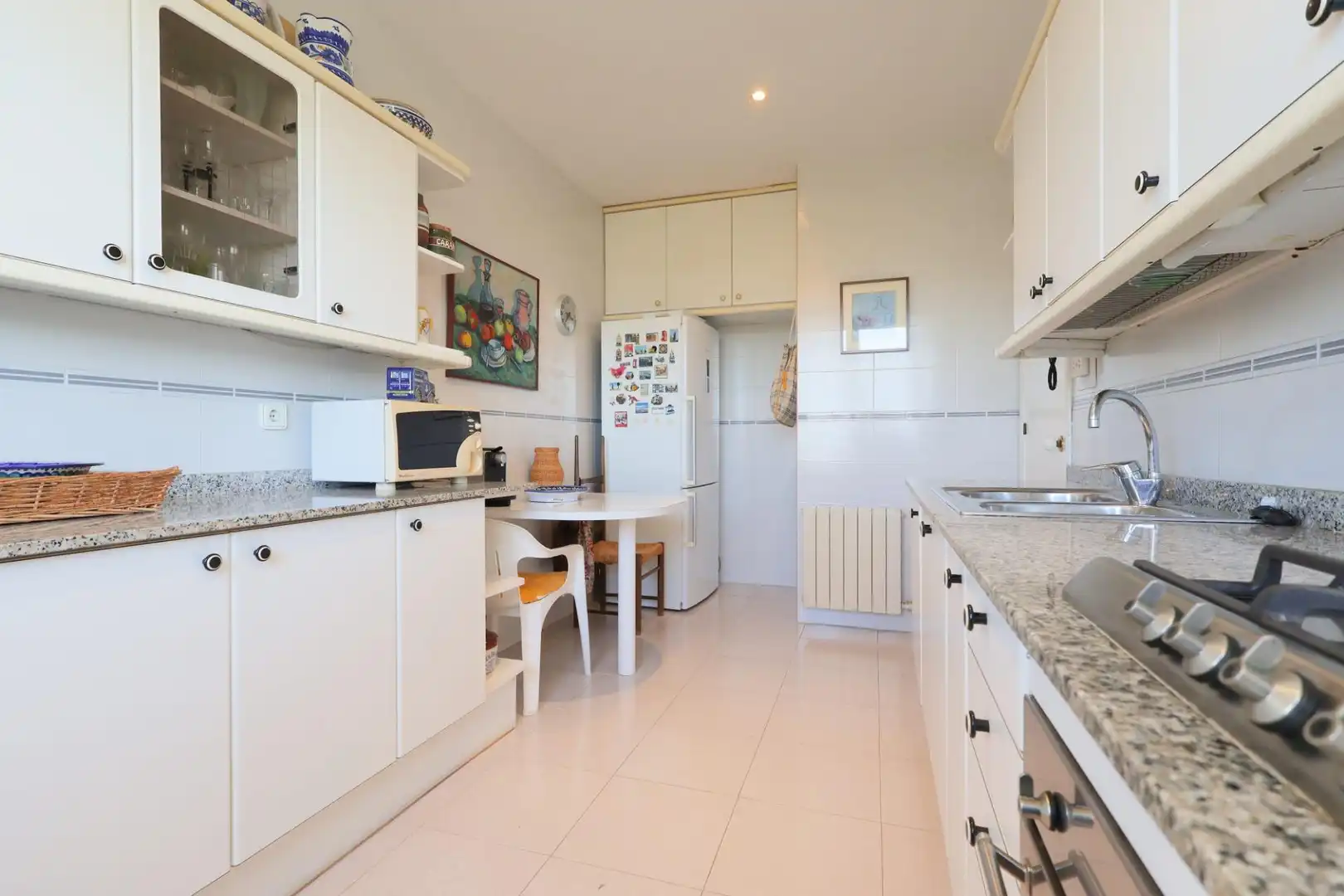 Cocina de Piso en venta en Sant Pere de Ribes con Calefacción, Terraza y Piscina comunitaria