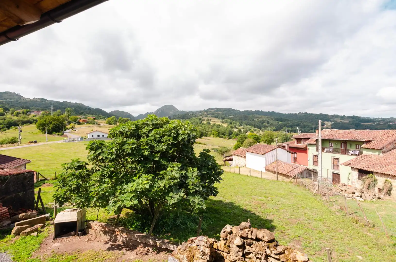 Casa rústica amb jardí en venda a Lugar Villar de Guergu 75, imagen 35
