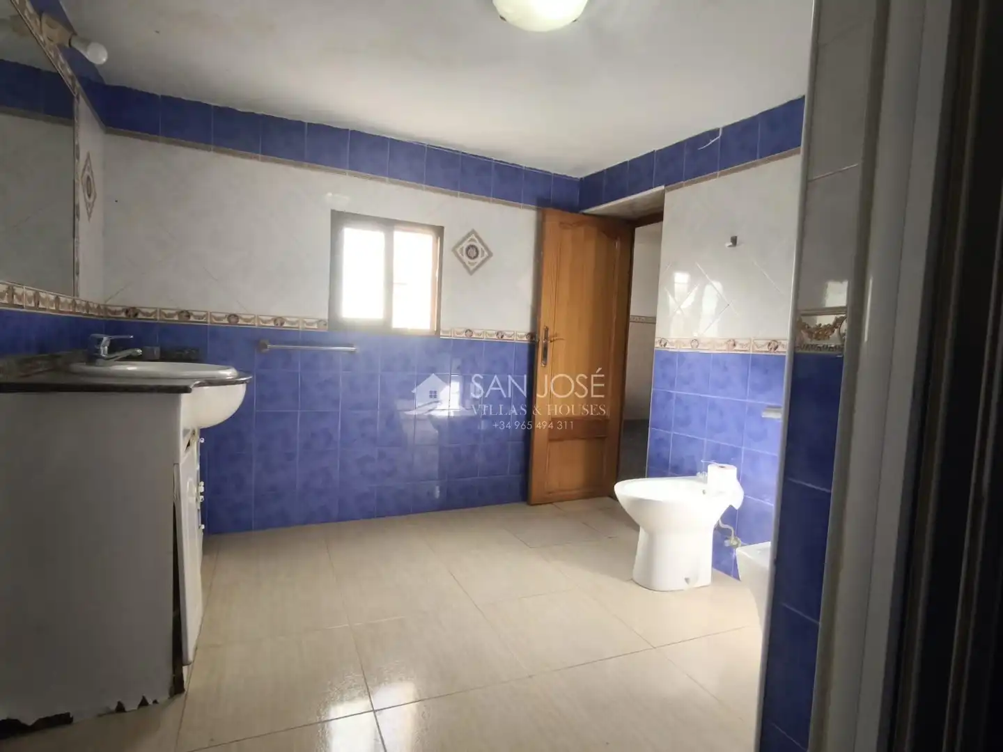 Bathroom of Houses for sale in Aspe  with Terrace and Storage room